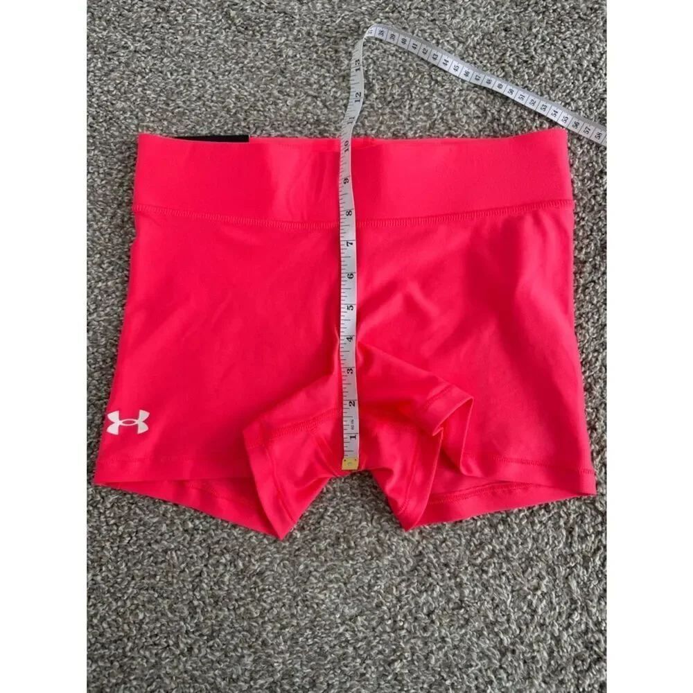 UNDER ARMOUR | Compression Mid Rise Shorty - Size Medium - Picture 6 of 9